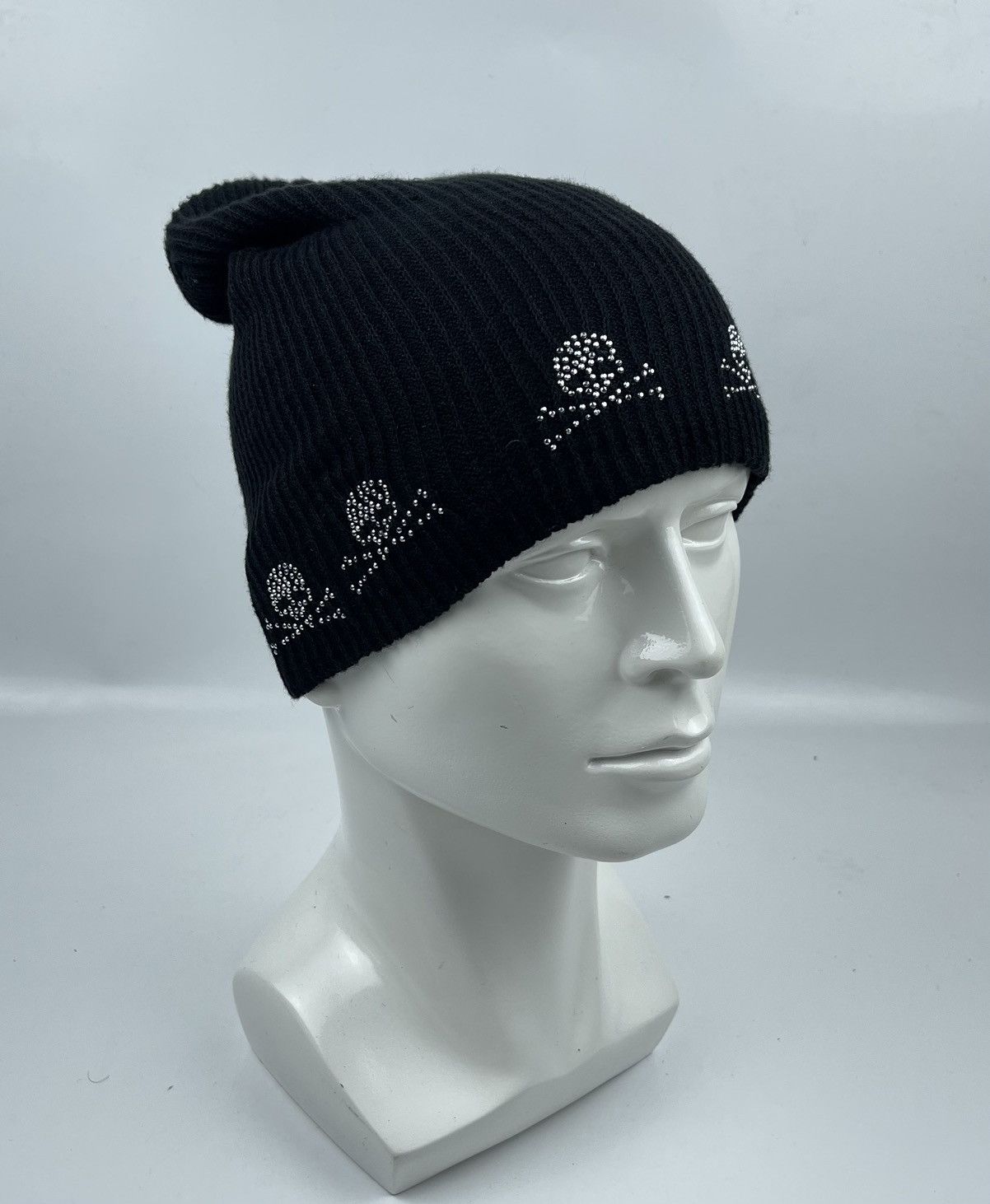 image of Seditionaries x Skulls Beanie Hat Snow Cap in Black, Men's