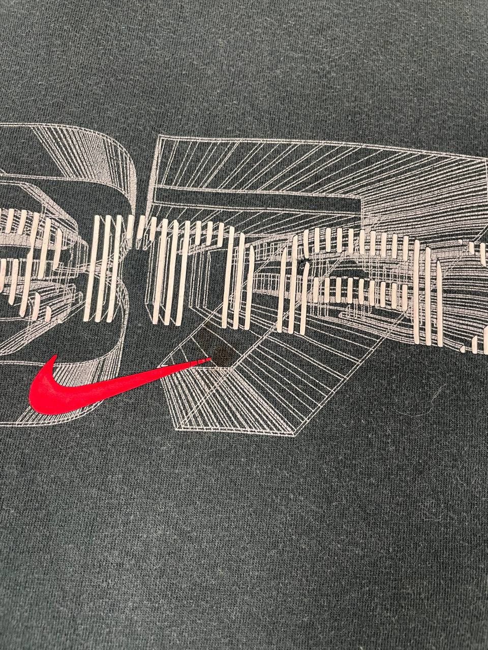 Nike Vintage Nike Air Max T-Shirt Big Logo Swoosh 00s Y2K Size US M / EU 48-50 / 2 - 13 Thumbnail