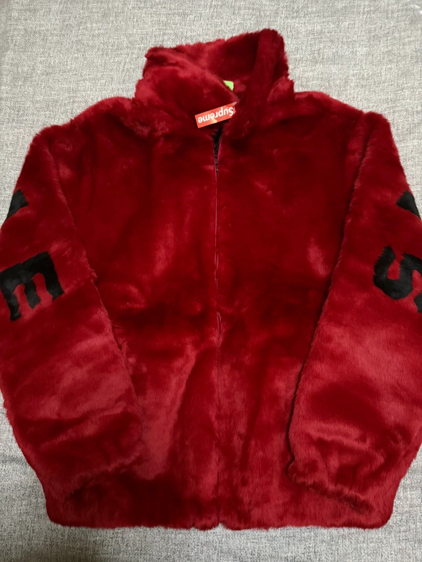 Supreme Supreme 17SS Faux Fur Bomber L Back Big Logo New Rare Size US L / EU 52-54 / 3 - 2 Thumbnail