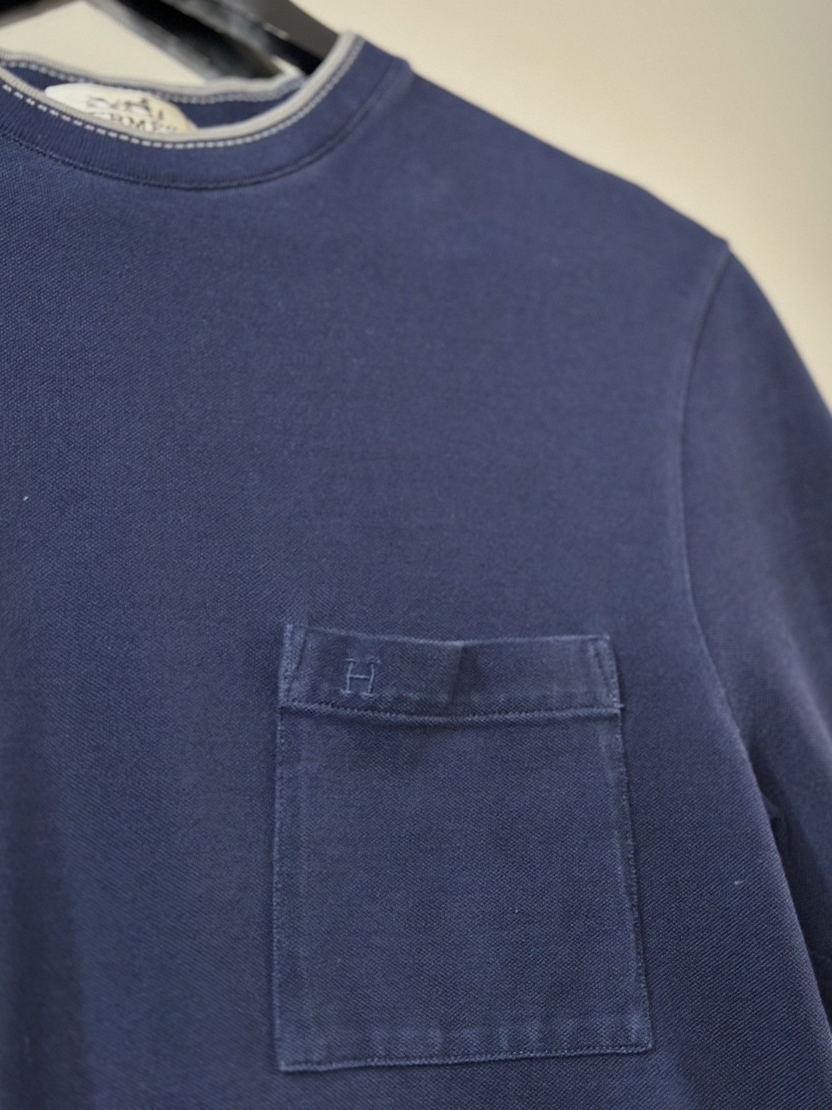 Hermes Hermes Paris Embroidered H Logo Cotton Pique Pocket Shirt Size US S / EU 44-46 / 1 - 14 Thumbnail
