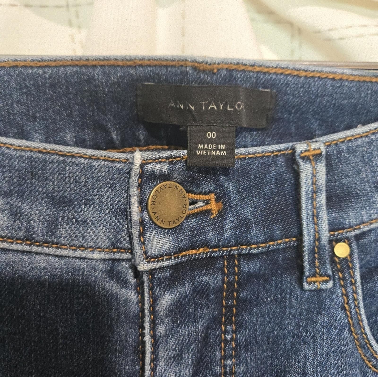 Ann Taylor Ann Taylor The Taper Jean Size 24" / US 00 / IT 34 - 5 Thumbnail
