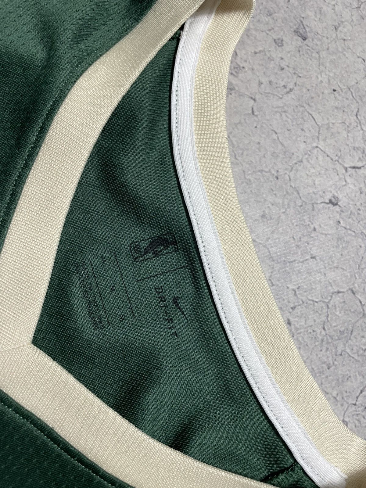 Nike Vintage Jersey Nike Milwaukee NBA Size US M / EU 48-50 / 2 - 6 Thumbnail