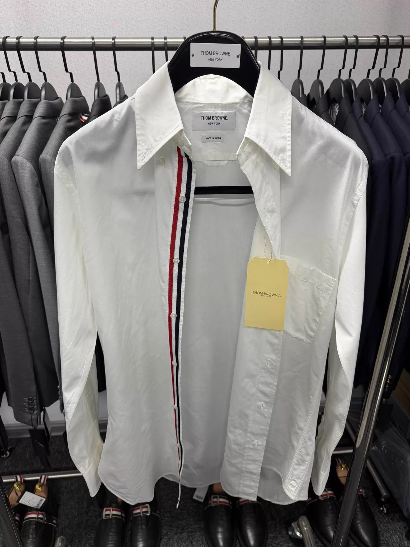Thom Browne Thom Browne Men's Classic 3-Color Placket Shirt White Size US L / EU 52-54 / 3 - 1 Thumbnail