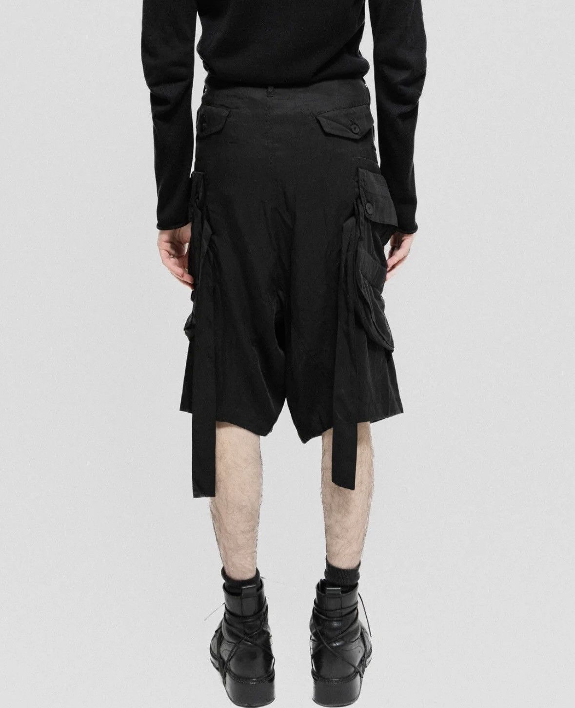 Julius Julius Permanent Gas Mask Shorts SS21 Size US 32 / EU 48 - 2 Thumbnail