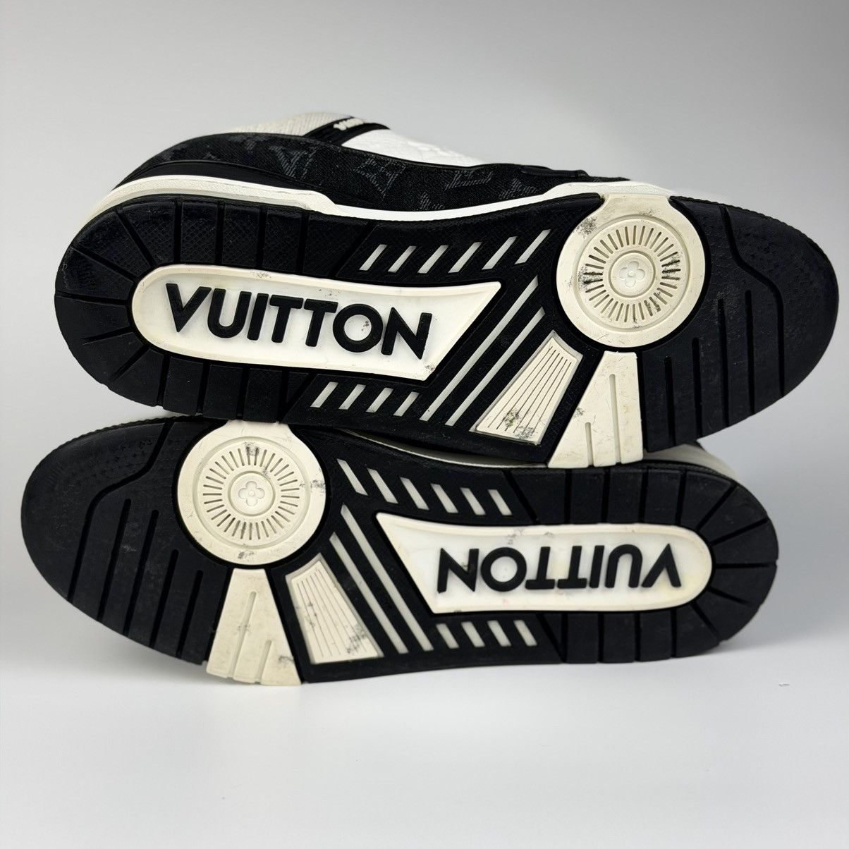 Louis Vuitton Louis Vuitton LV Trainer Black Denim Monogram Size US 9.5 / EU 42-43 - 13 Thumbnail