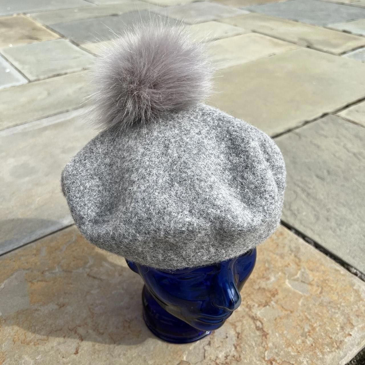 H&M Wool Blend Grey Beret Poof Hat Size ONE SIZE - 1 Thumbnail