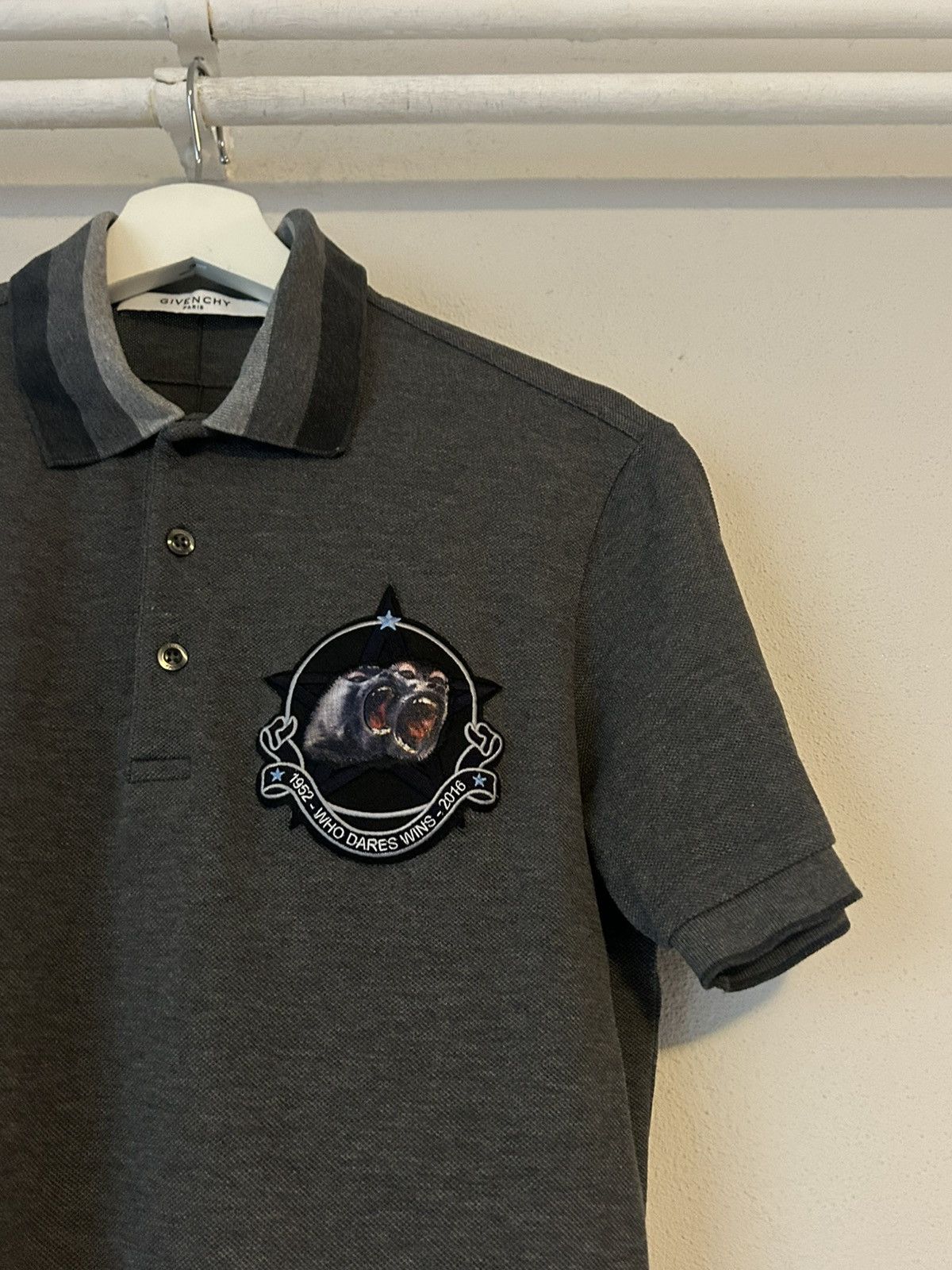 Givenchy Gray Polo with Who Dares Wins Monkey Embroidered Patch Size US S / EU 44-46 / 1 - 4 Thumbnail