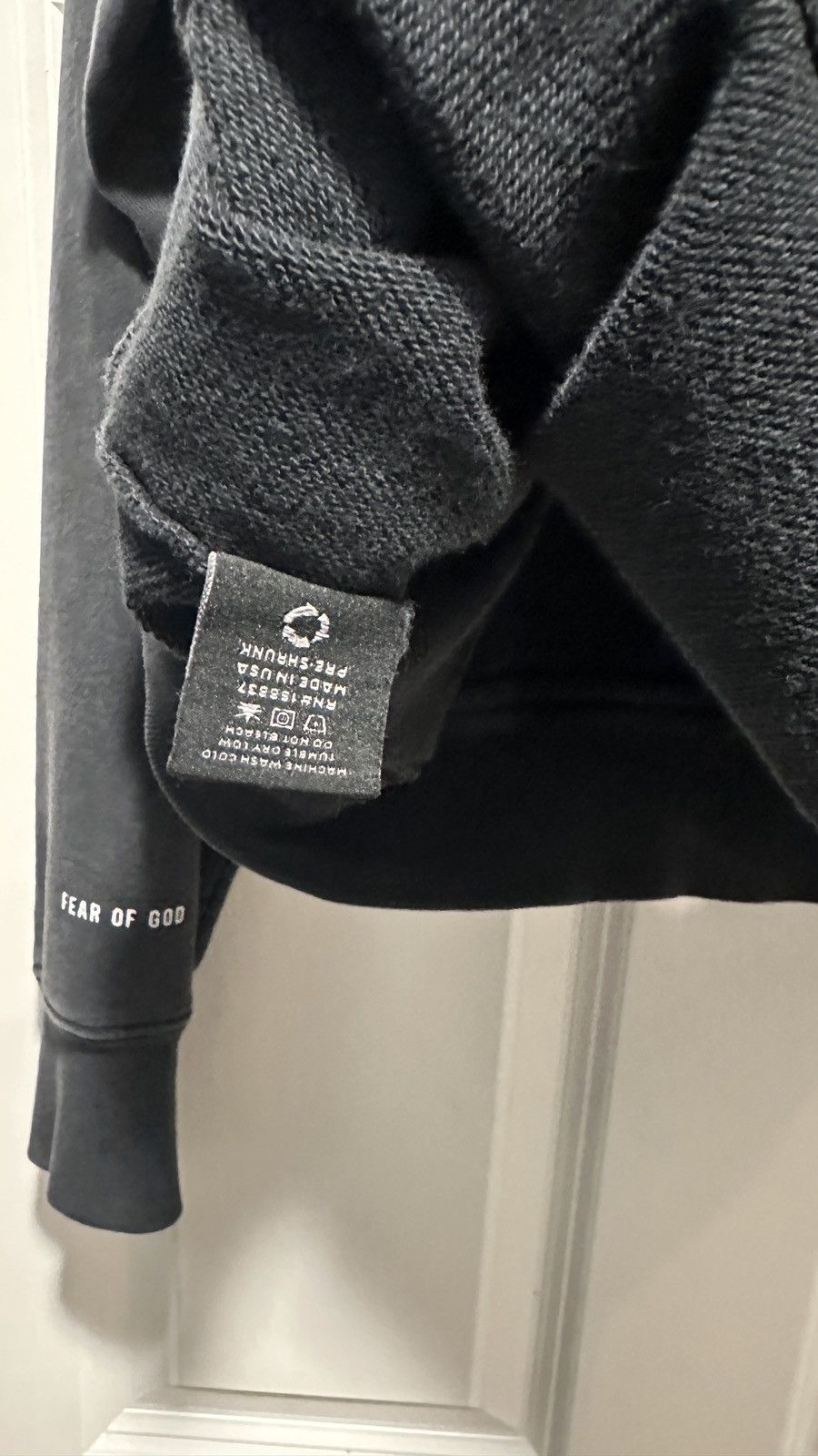 Fear of God × Union LA 🔥 fear of god x Union hoodie size L Size US L / EU 52-54 / 3 - 4 Thumbnail