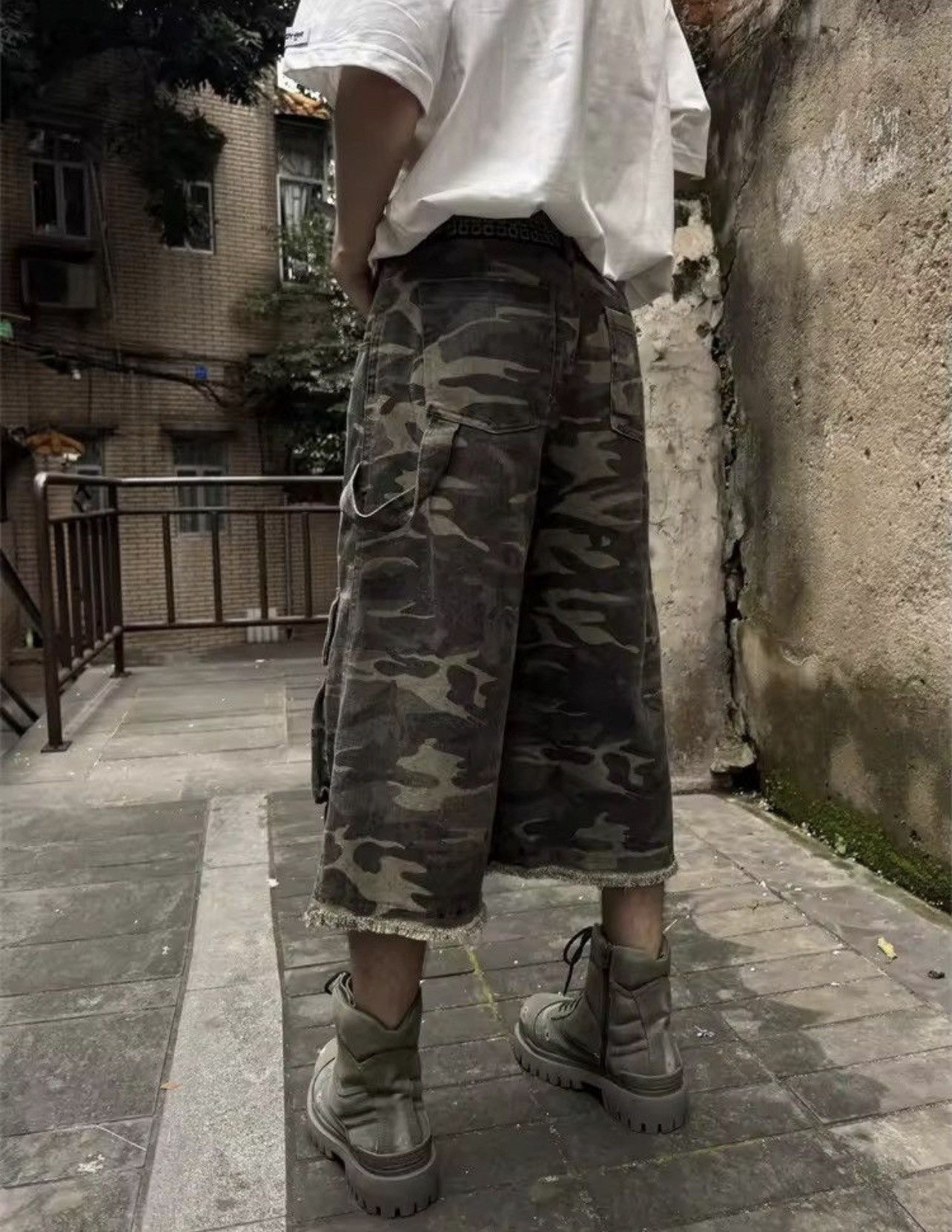Other Y2K Baggy Distressed Camo Cargo Shorts |Tactical Raw Hem Size US 31 - 5 Thumbnail