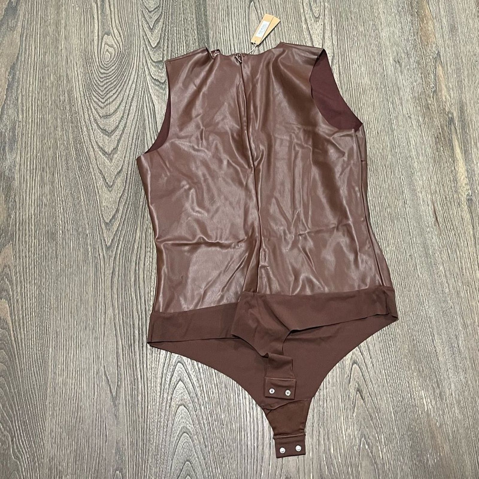 SKIMS NWT Skims Faux Leather Crew Neck Bodysuit Raw Cut Cocoa XL Size XL / US 12-14 / IT 48-50 - 5 Thumbnail