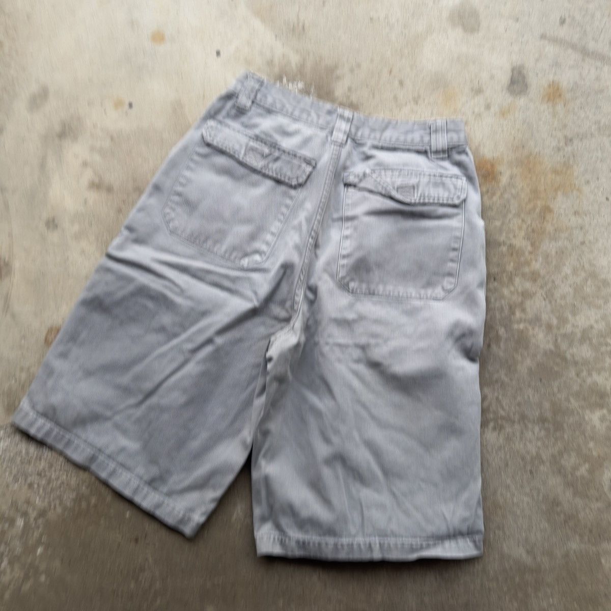 Vintage VINTAGE Y2K OTB BAGGY SKATER CARGO SHORTS Size US 26 / EU 42 - 9 Thumbnail