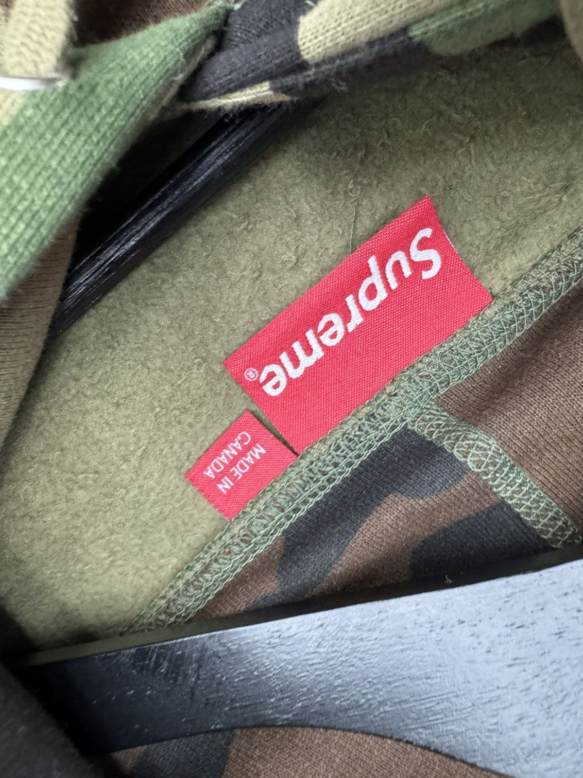 Supreme × Swarovski SS21 Supreme Swarovski S Logo Hooded Camo Sweatshirt Size US M / EU 48-50 / 2 - 7 Thumbnail