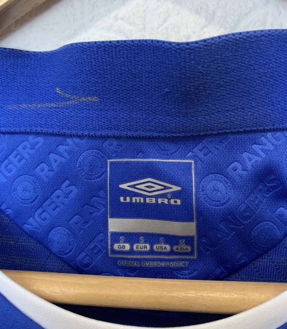 Umbro × Vintage GLASGOW RANGERS UMBRO 2008/2009 HOME KIT SOCCER JERSEY Size US S / EU 44-46 / 1 - 2 Thumbnail