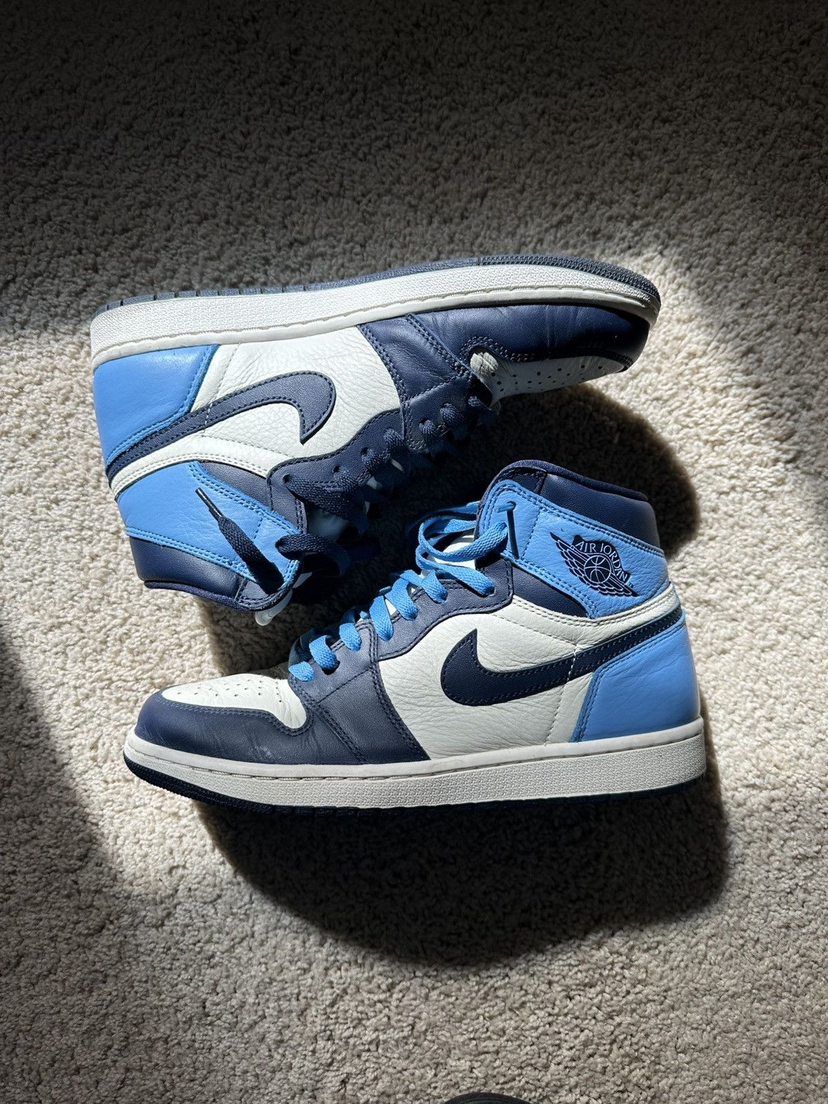 Nike Jordan 1 high Obsidians Size US 9 / EU 42 - 2 Thumbnail