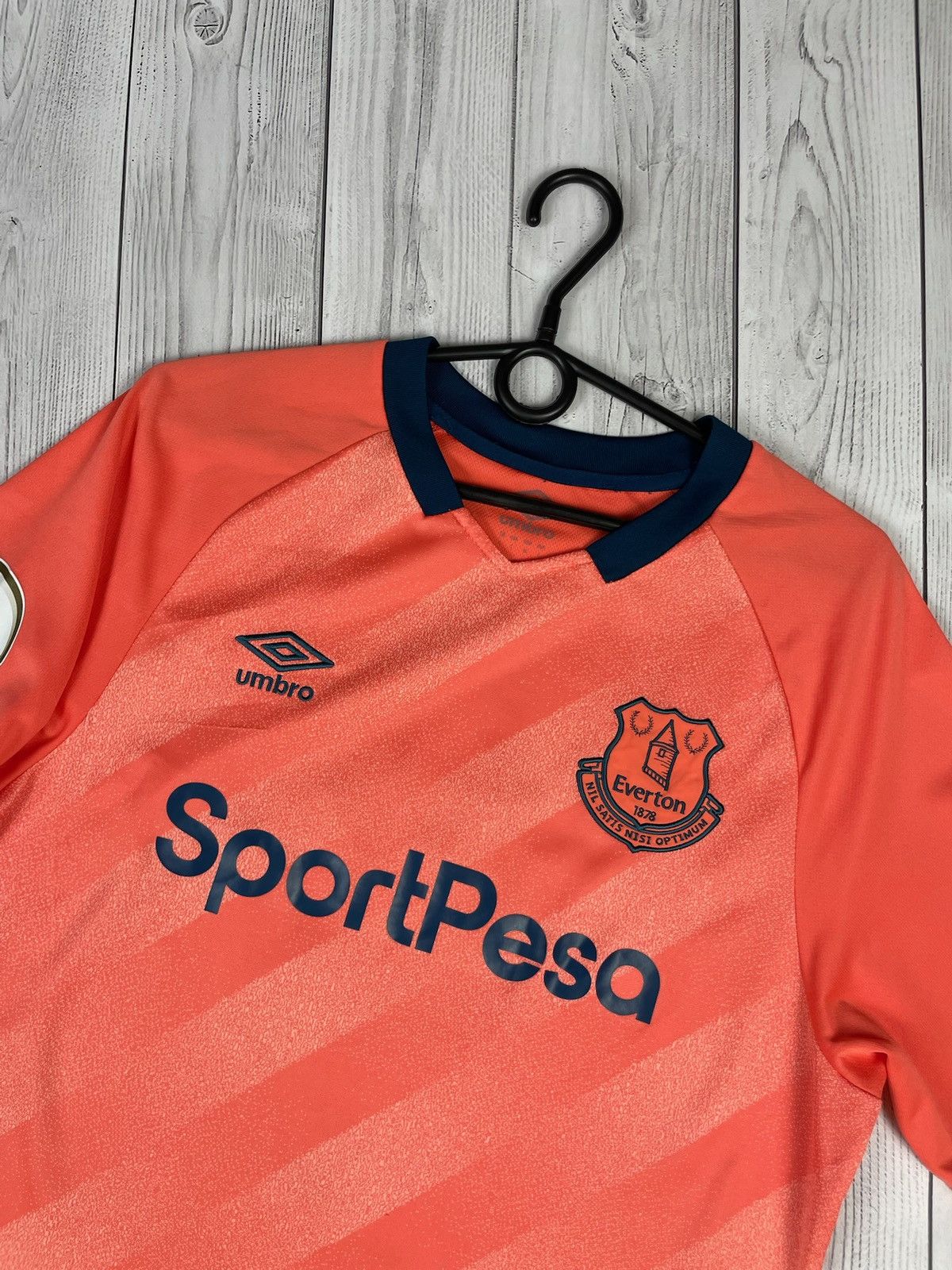 Umbro Vintage umbro Everton soccer jersey size L away rare peanch Size US L / EU 52-54 / 3 - 3 Thumbnail