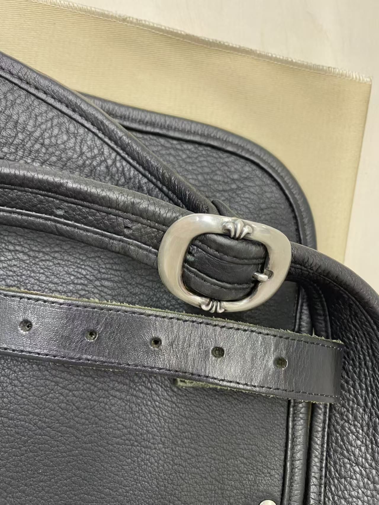Chrome Hearts Chrome Hearts Black Leather Messenger Crossbody Bag Size ONE SIZE - 11 Thumbnail