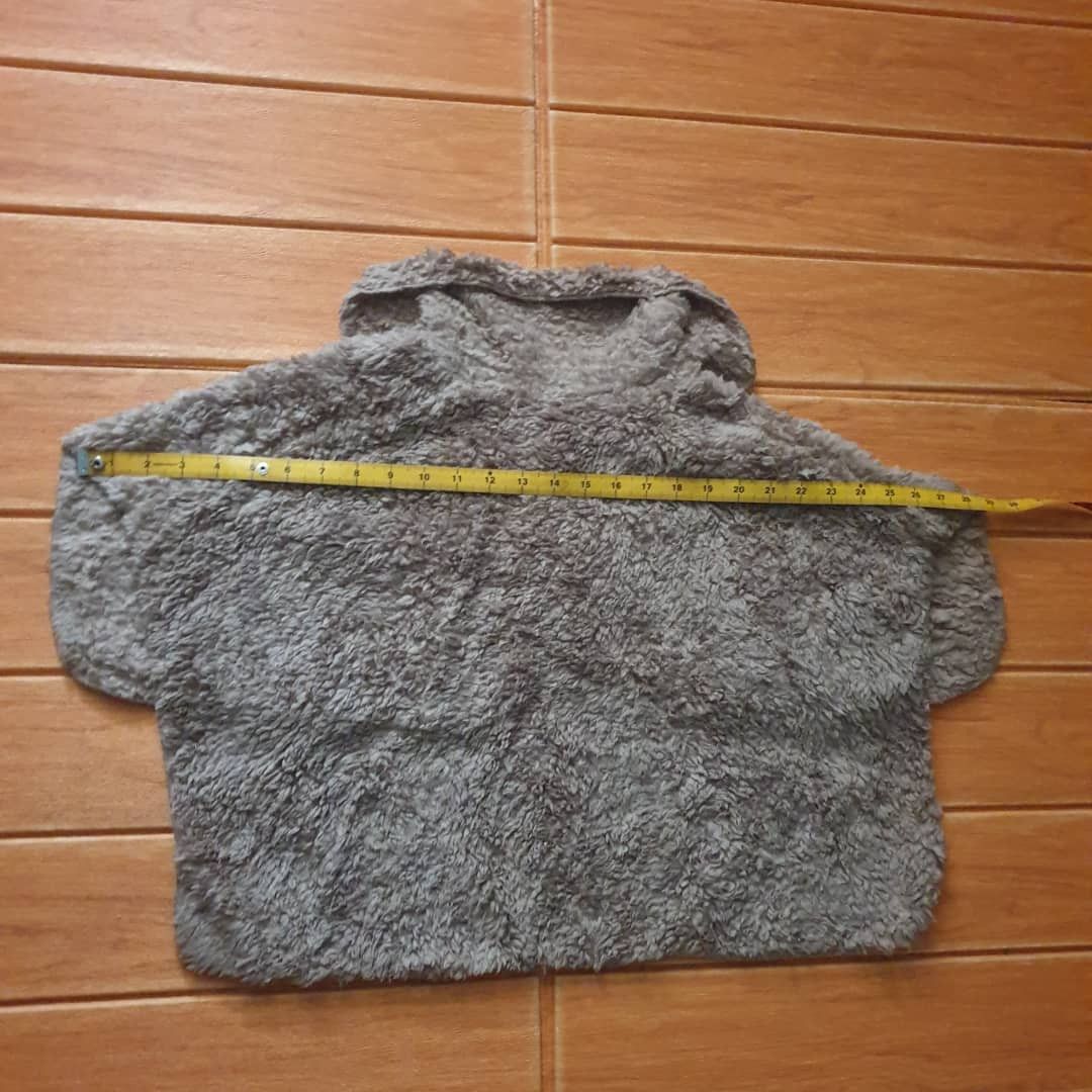 Japanese Brand Harajuku winter season fur Shoulder warmer Size US M / EU 48-50 / 2 - 8 Thumbnail