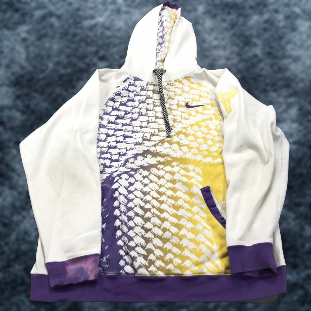 Nike VINTAGE Nike Hoodie Mens Medium Oversized Kobe Bryant AOP Sweatshirt Y2K RARE Size US M / EU 48-50 / 2 - 1 Thumbnail