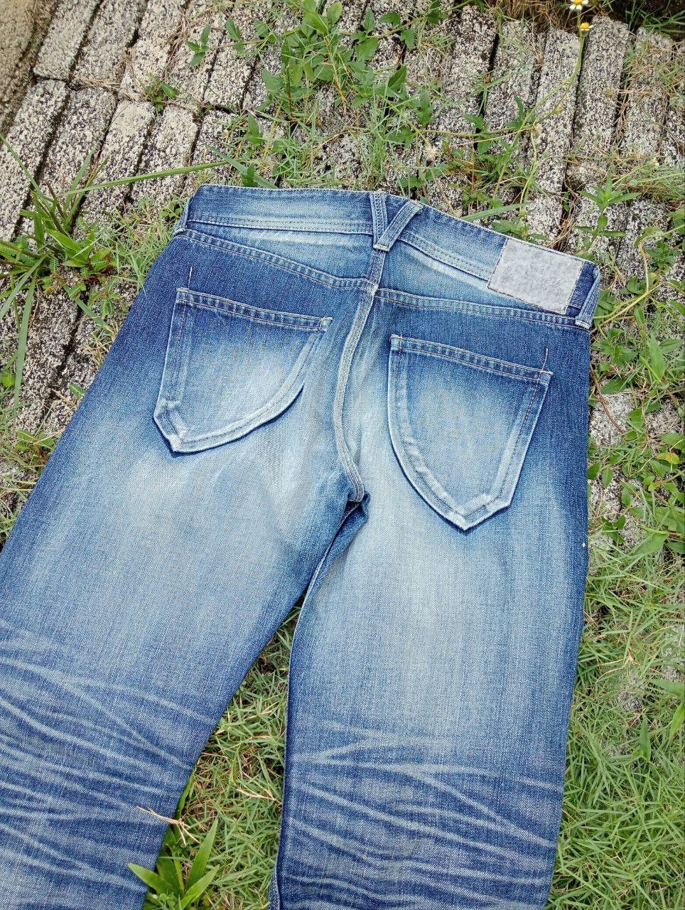 Vanquish Vintage Vanquish Gold Japan Distressed Jeans Size US 34 / EU 50 - 11 Thumbnail