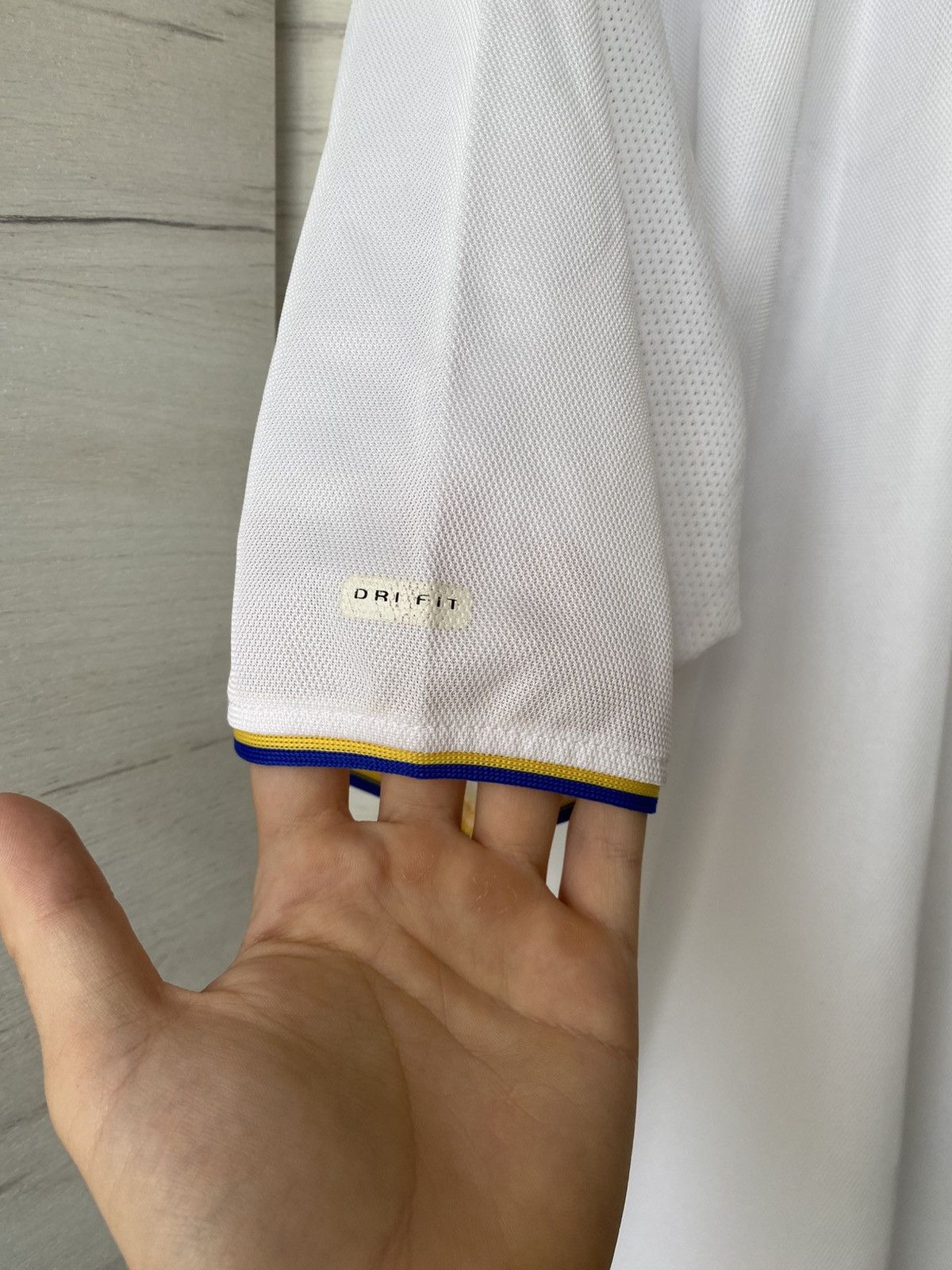 Nike Vintage Leeds United Nike Jersey 2002-04 Strongbow Era White Size US XL / EU 56 / 4 - 4 Thumbnail