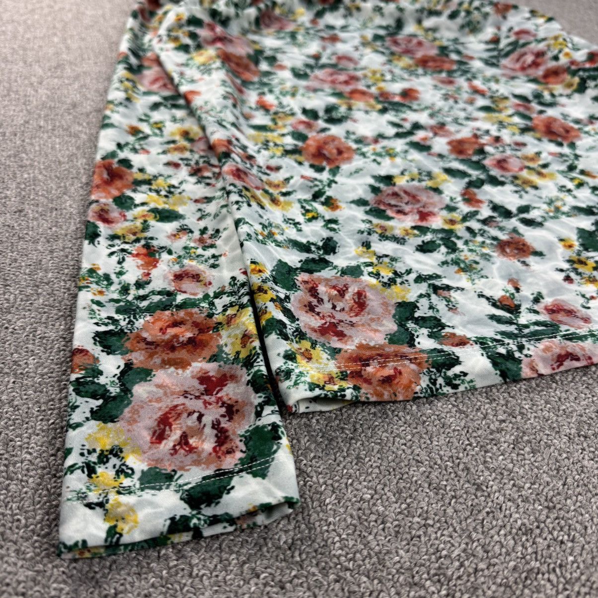 Golden Goose Golden Goose - GGDB - Ruffle Neck Floral Long Sleeve Size XS / US 0-2 / IT 36-38 - 4 Thumbnail