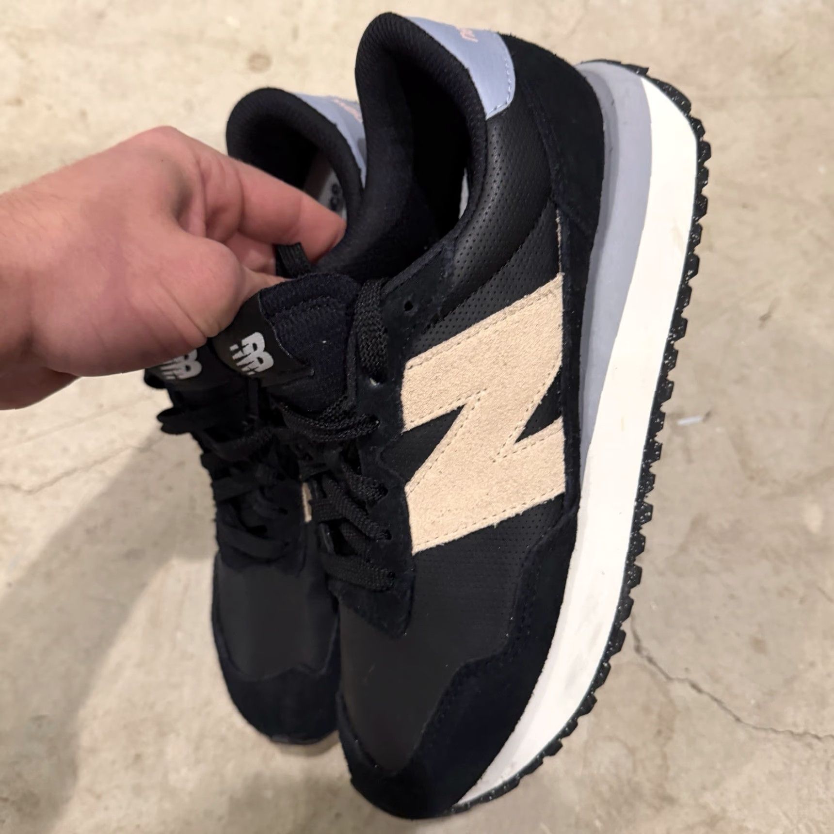 New Balance New Balance 237 Black Beige Leather Sneaker Low Top Running Shoe Womens 8 Size M / US 6-8 / IT 42-44 - 6 Thumbnail