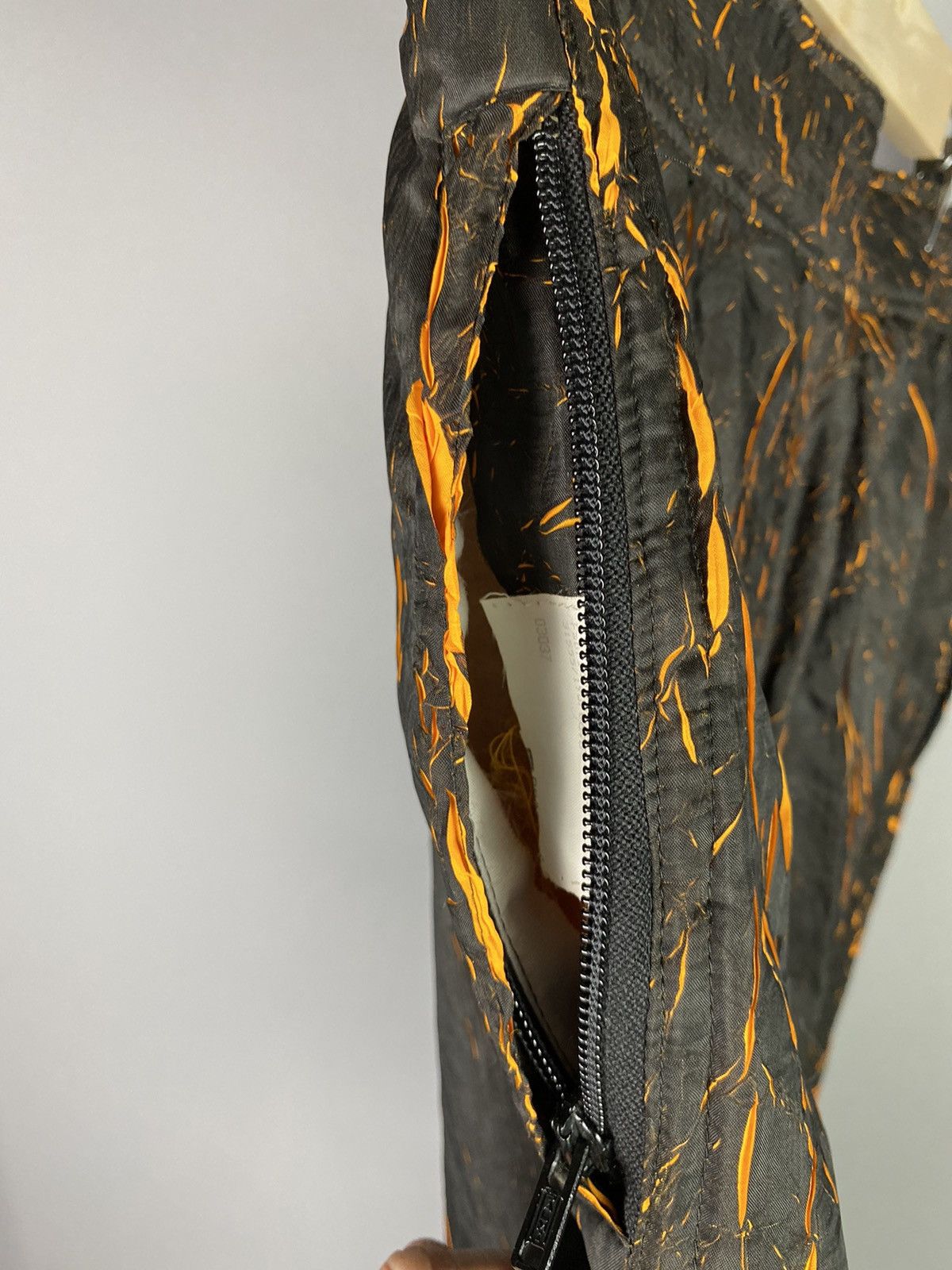 Japanese Brand × Vintage Vintage Graphic Nylon Pants with Abstract Orange Pattern Size US 32 / EU 48 - 6 Thumbnail