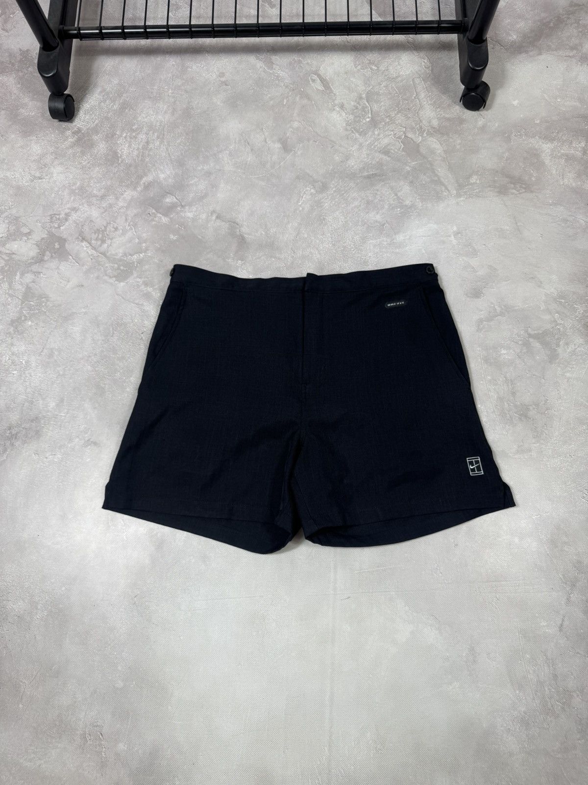 Nike Vintage Nike Court Tennis Short Size US 36 / EU 52 - 1 Thumbnail