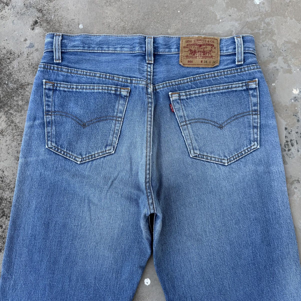 Levi's Vintage Clothing Vintage Levi's 501 USA Button Fly Faded Denim Jean Pants Size US 34 / EU 50 - 14 Thumbnail