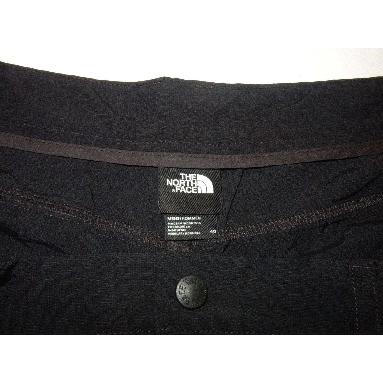 The North Face The North Face Men's Shorts Size 40 Black Solid Chino Flat Front Polyester 42 Waist 9 Inseam Mens Size US 40 / EU 56 - 6 Thumbnail