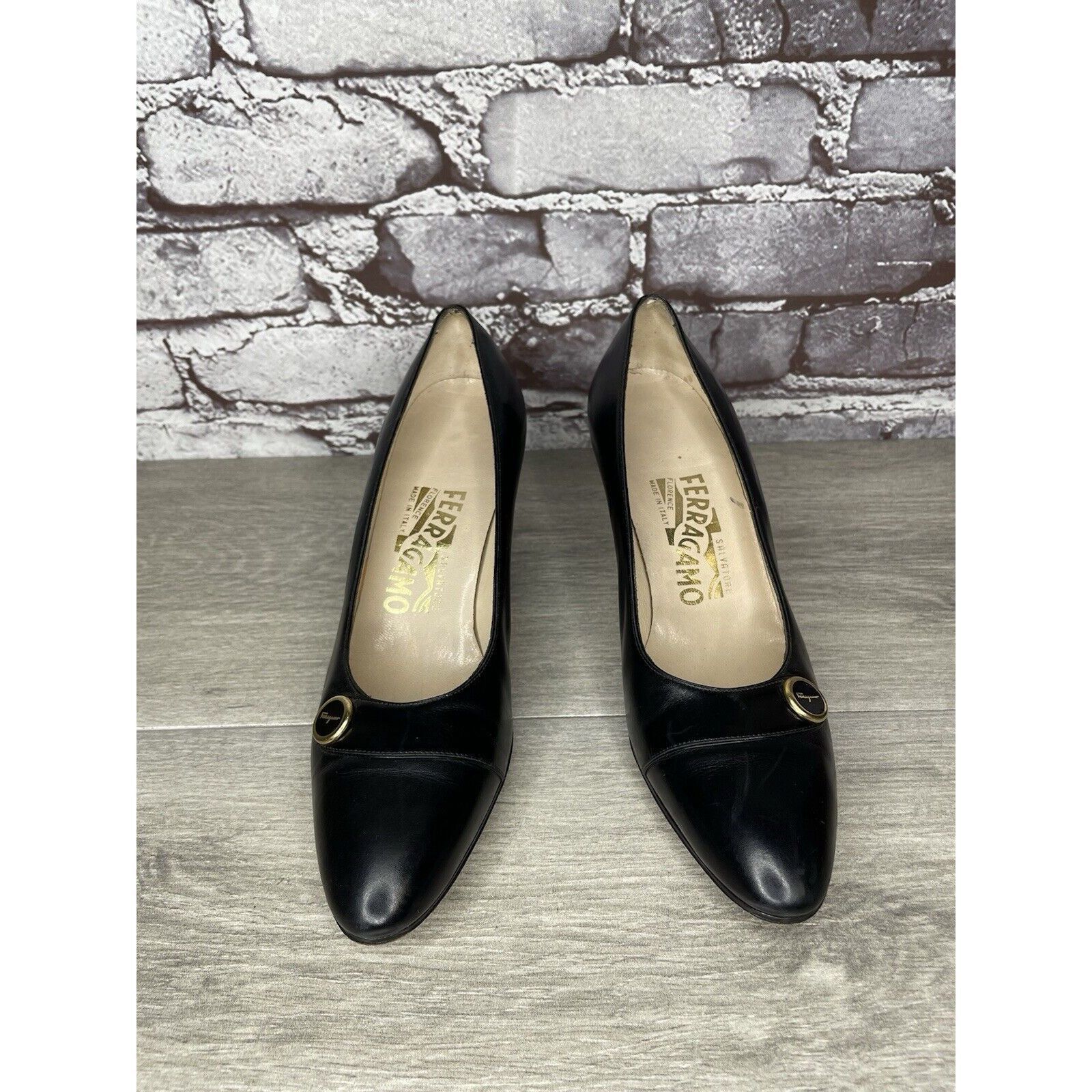 Salvatore Ferragamo Salvatore Ferragamo Black Leather Pointed Toe Pump Heels Wom Size US 7.5 / IT 37.5 - 13 Thumbnail