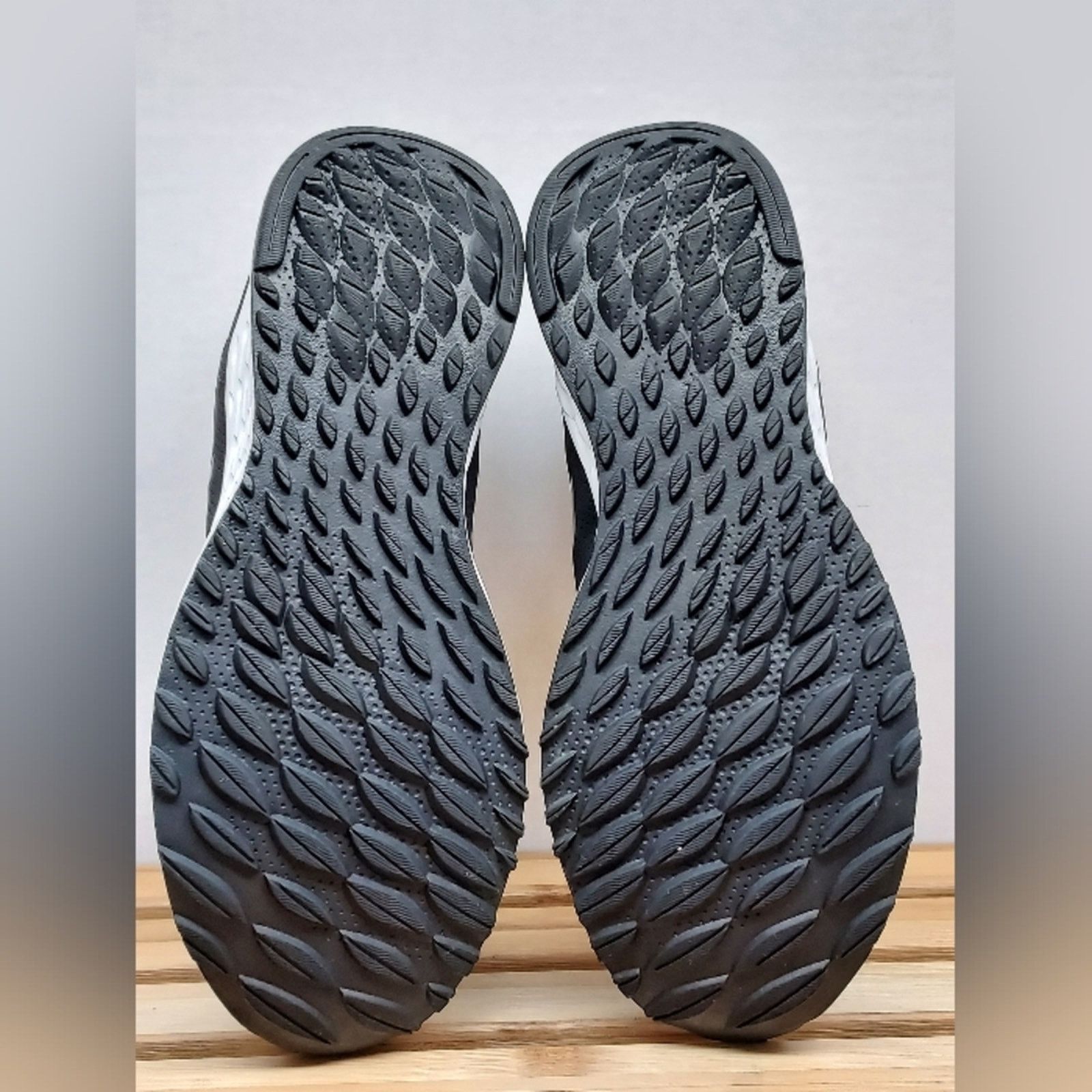 New Balance New Balance Womens Black ROAV Arishi Athletic Shoes Size 9 Size US 9 / IT 39 - 4 Thumbnail