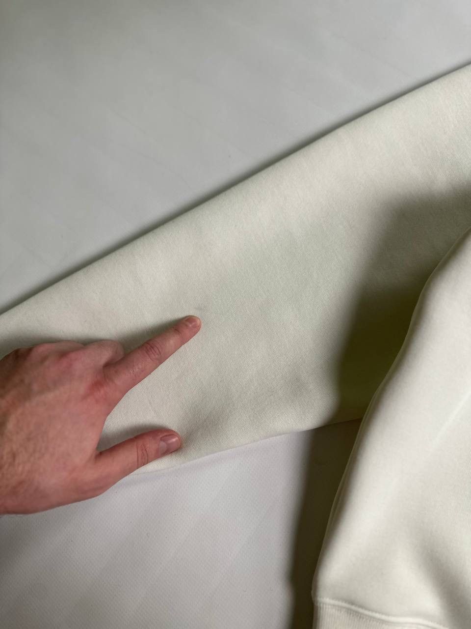 Mackage Mackage Felix 1/4 Polo Zip Cream Luxury Oldmoney Size US XL / EU 56 / 4 - 4 Thumbnail