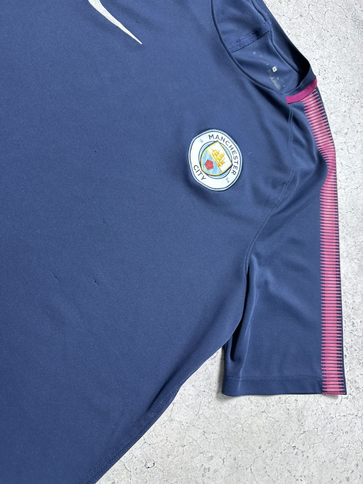 Nike × Vintage Nike FC Manchester City Soccer Training Shirt Jersey Size US XL / EU 56 / 4 - 11 Thumbnail