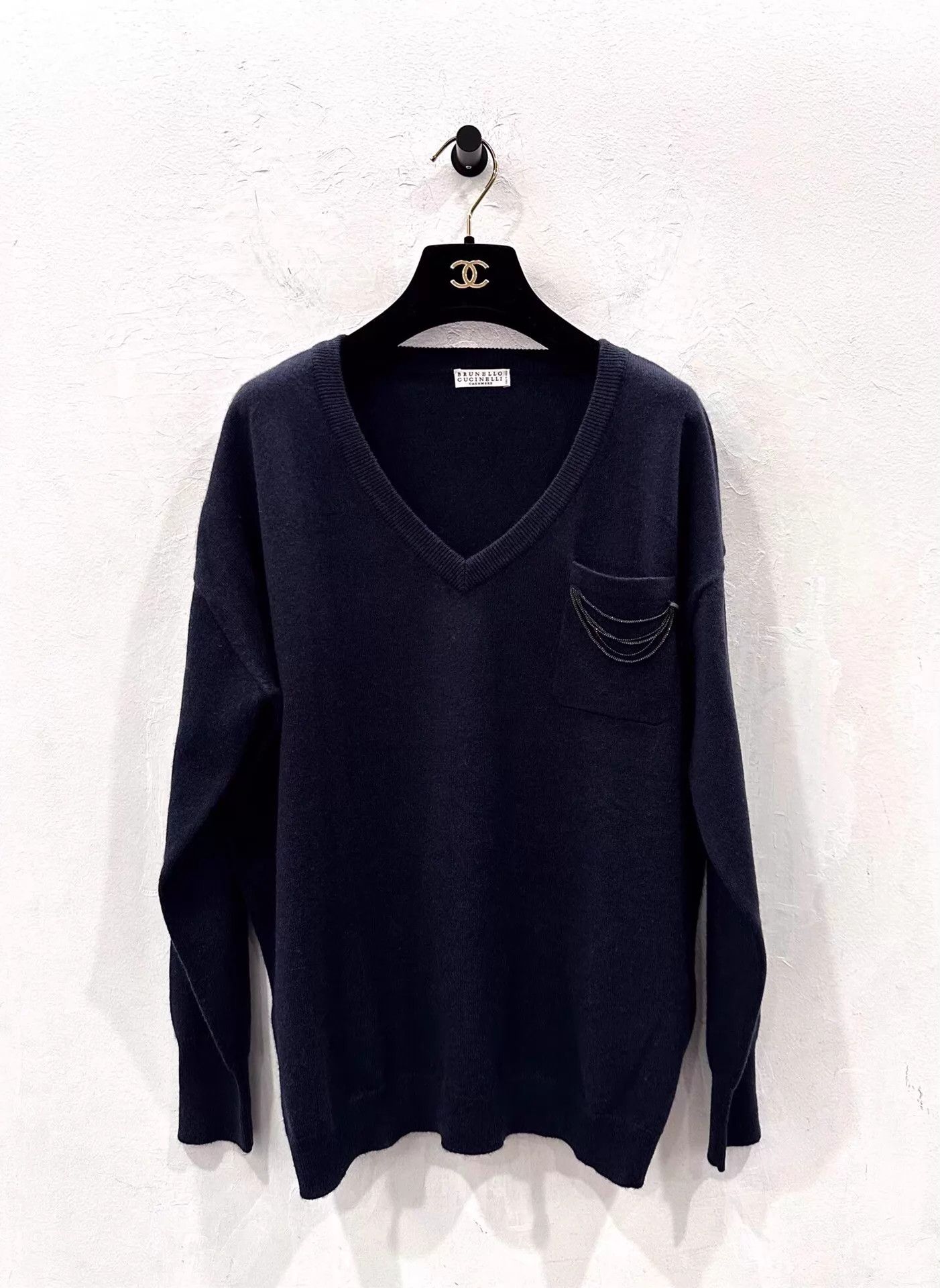 Brunello Cucinelli BC Men's V-neck Navy Cashmere Sweater S w/ Pocket Chain Logo Size US S / EU 44-46 / 1 - 1 Thumbnail