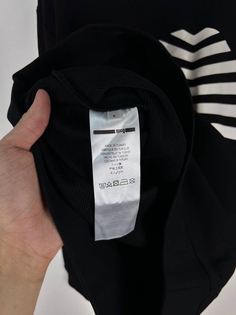 Alexander McQueen Alexander McQueen luxury sweatshirt size S Size US S / EU 44-46 / 1 - 4 Thumbnail