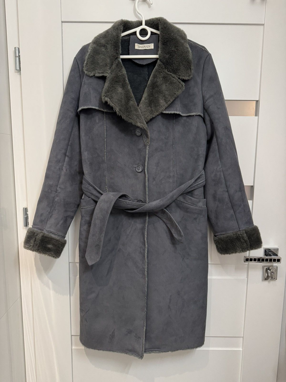 Balmain Balmain Paris Vintage Coat Navy Fur size 42 XL rare Size XL / US 12-14 / IT 48-50 - 1 Thumbnail