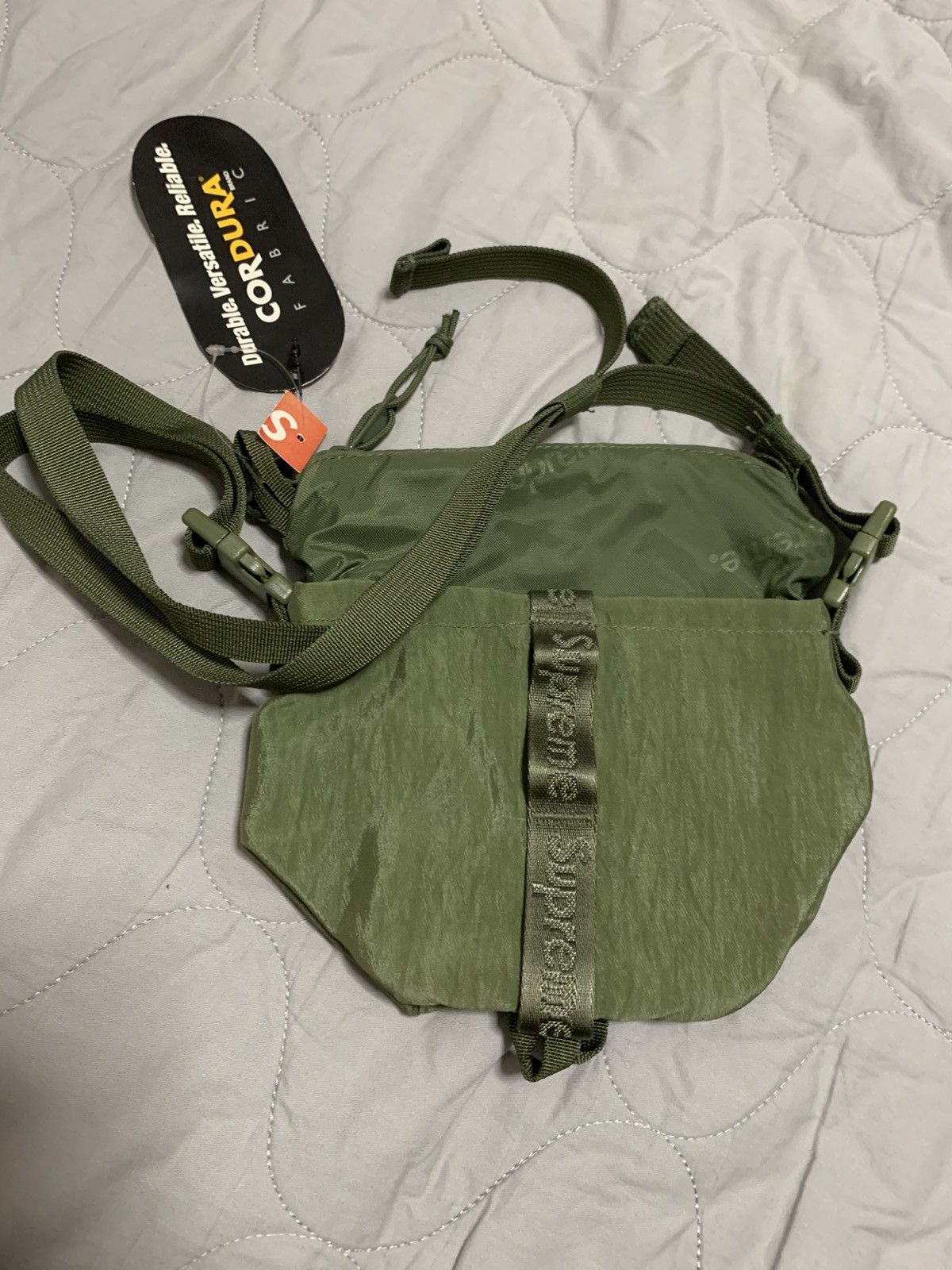 Supreme Neck Pouch Olive