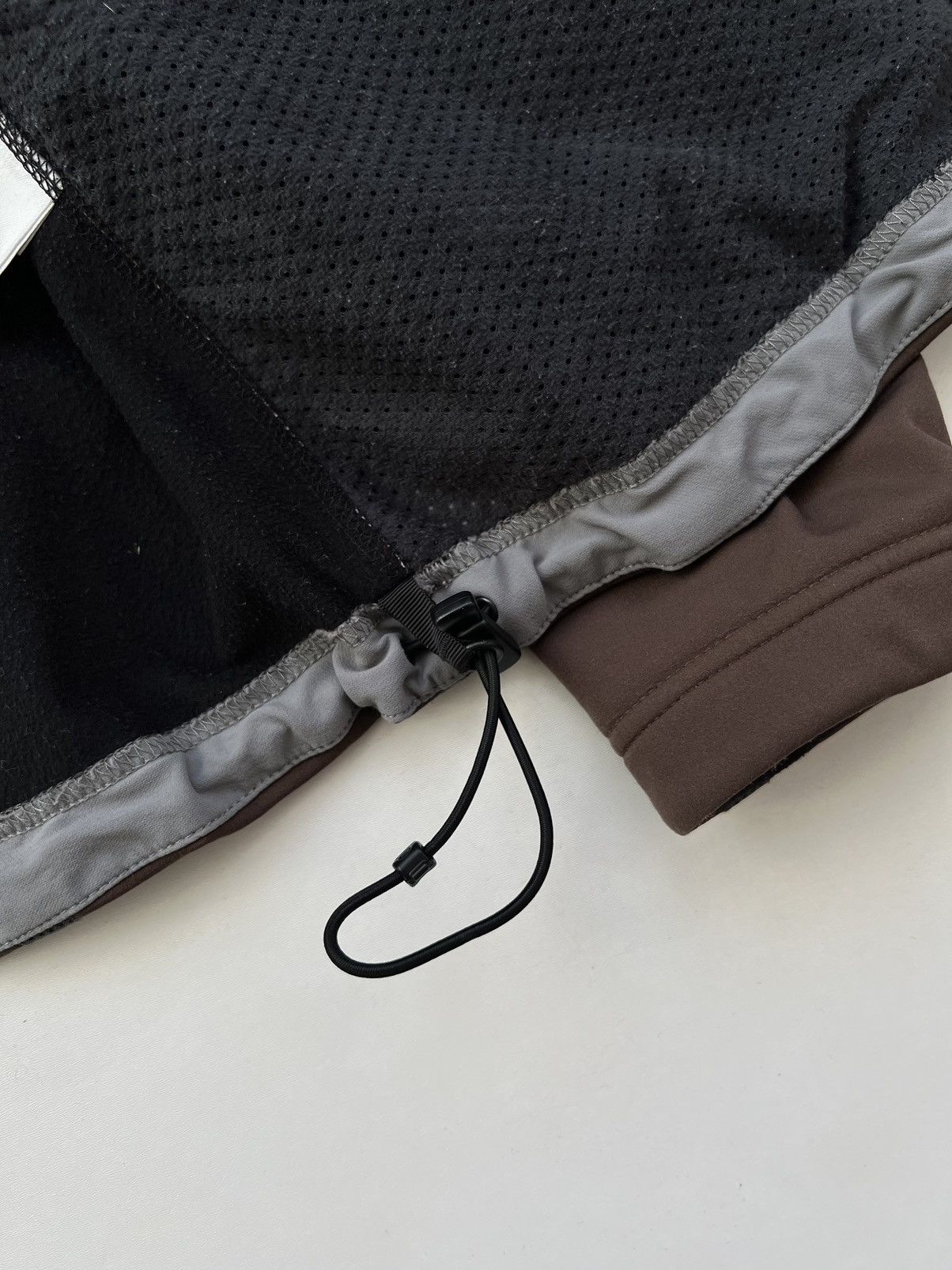 Mountain Hardwear Vintage 00s Mountain Hardware Conduit Softshell Jacket Size US S / EU 44-46 / 1 - 13 Thumbnail