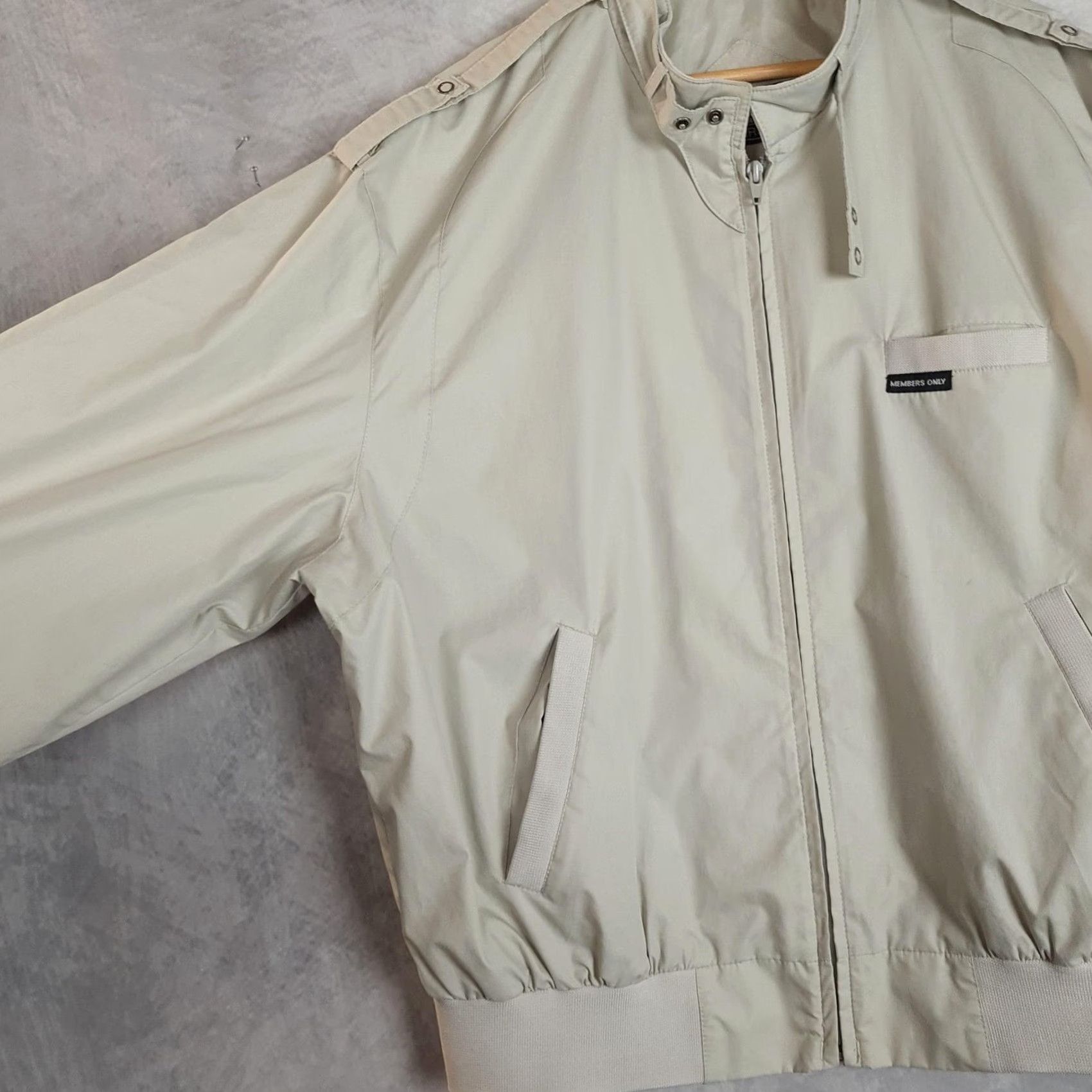 Members Only VINTAGE Members Only Jacket Mens XL Beige Bomber Microfiber Lined Hong Kong Size US XL / EU 56 / 4 - 2 Thumbnail