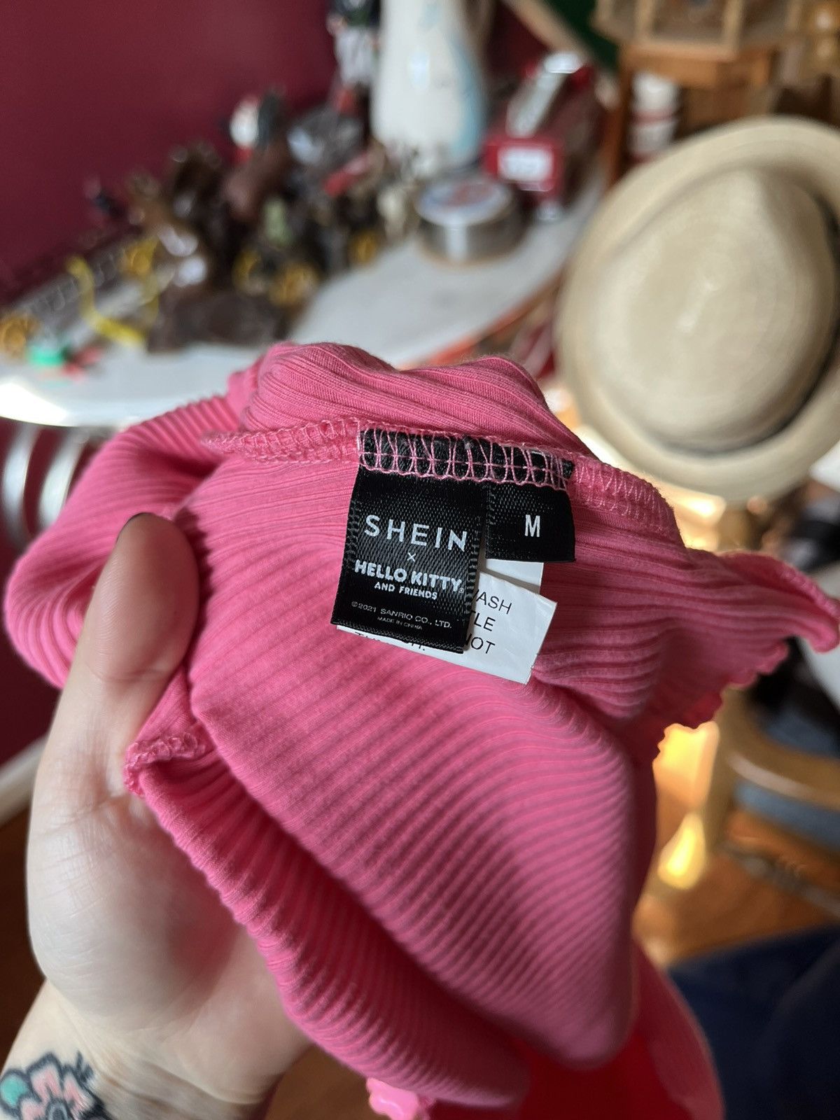 Shein Crop top long sleeves size M SHEIN x Hello Kitty & Friends Size M / US 6-8 / IT 42-44 - 2 Thumbnail