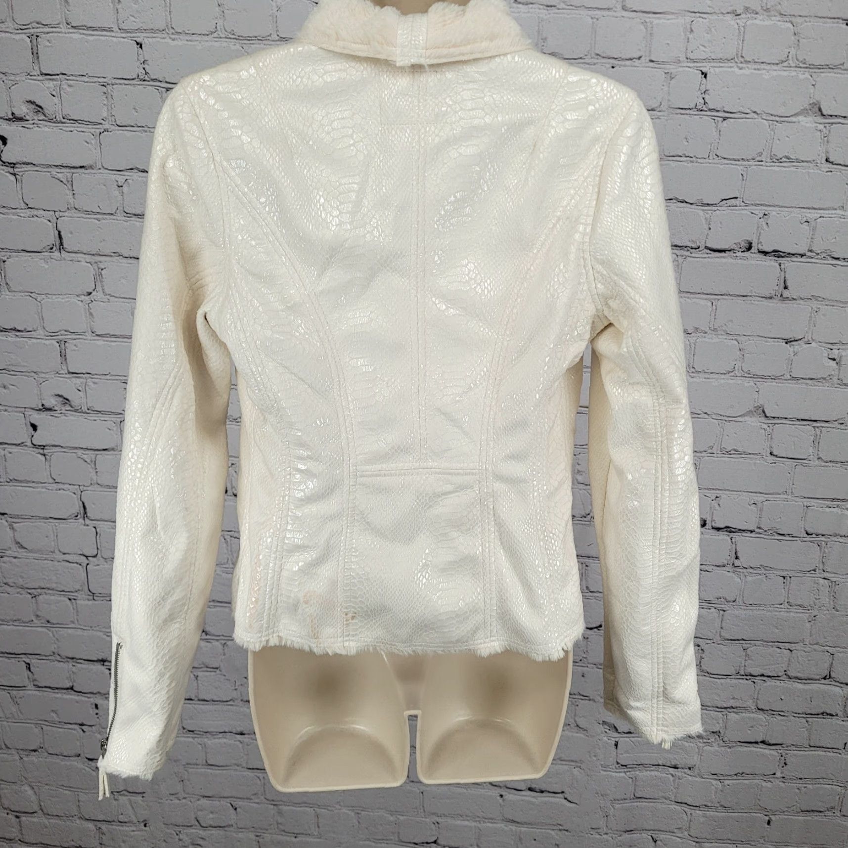 Vintage BKE Ivory Animal Print Soft Faux Fur Lined Snap Front Moto Jacket Size Small S Size S / US 4 / IT 40 - 2 Thumbnail