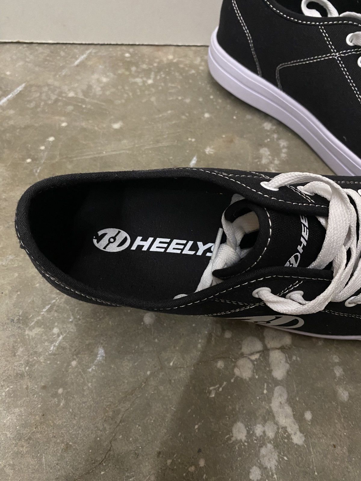 Heelys Brand New Heelys Size US 10 / EU 43 - 2 Thumbnail