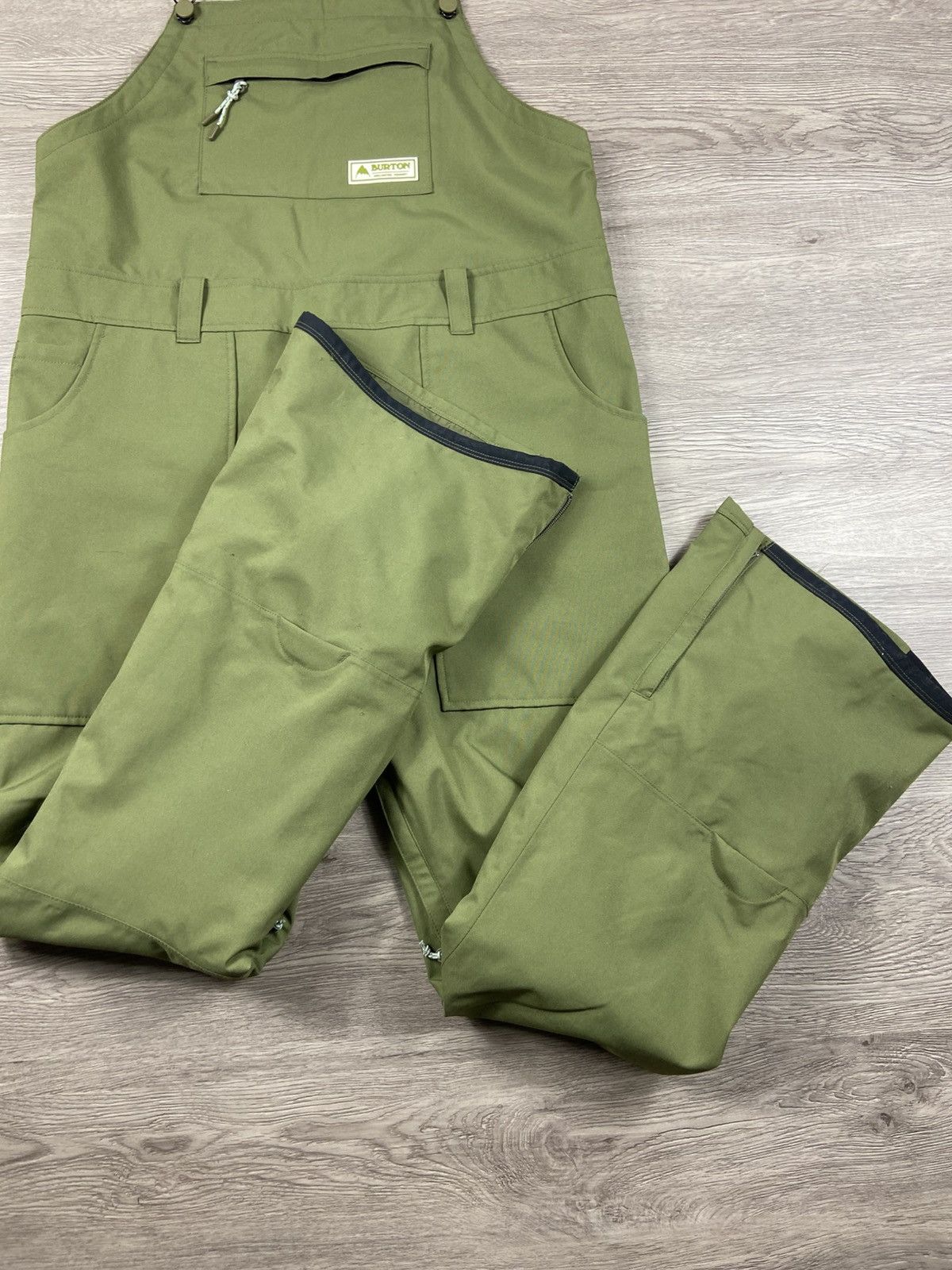 Burton Women's Burton Avalon 2L Stretch Bib Pants * extra large Size 34" / US 12 / IT 48 - 3 Thumbnail