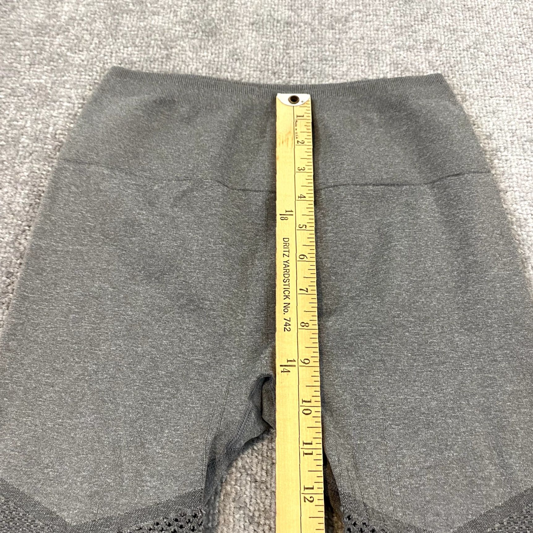 Fabletics Fabletics Leggings Womens XS/S Gray Capris Cropped 20" Pure Luxe Gym Yoga Pants Size 28" / US 6 / IT 42 - 5 Thumbnail