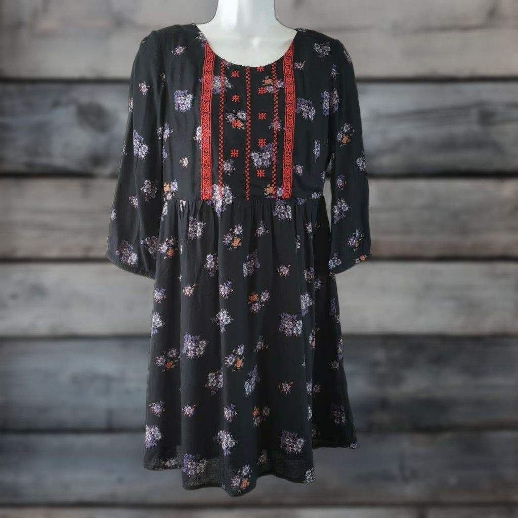 Old Navy Old Navy Womens Dress XS Black Red Floral Embroidered 3/4 Sleeve Rayon Dress Size XS / US 0-2 / IT 36-38 - 1 Thumbnail