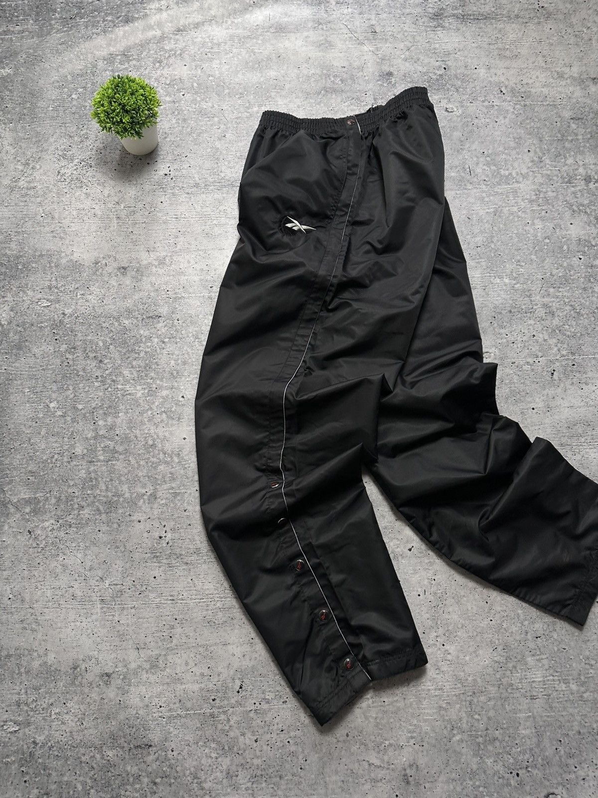 Reebok Vintage 90s Reebok Basketball Track Sweat Nylon Pants Size US 34 / EU 50 - 1 Thumbnail