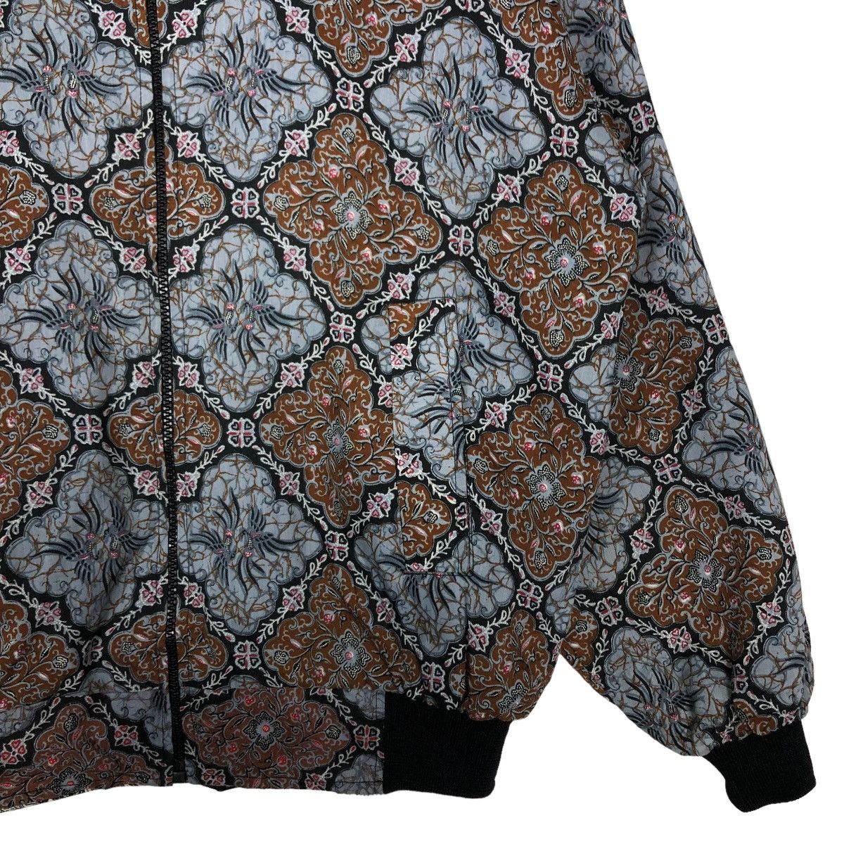 Japanese Brand 🔥90’s Vintage Bomber Jacket Batik Design Reversible Japan Size US M / EU 48-50 / 2 - 4 Thumbnail