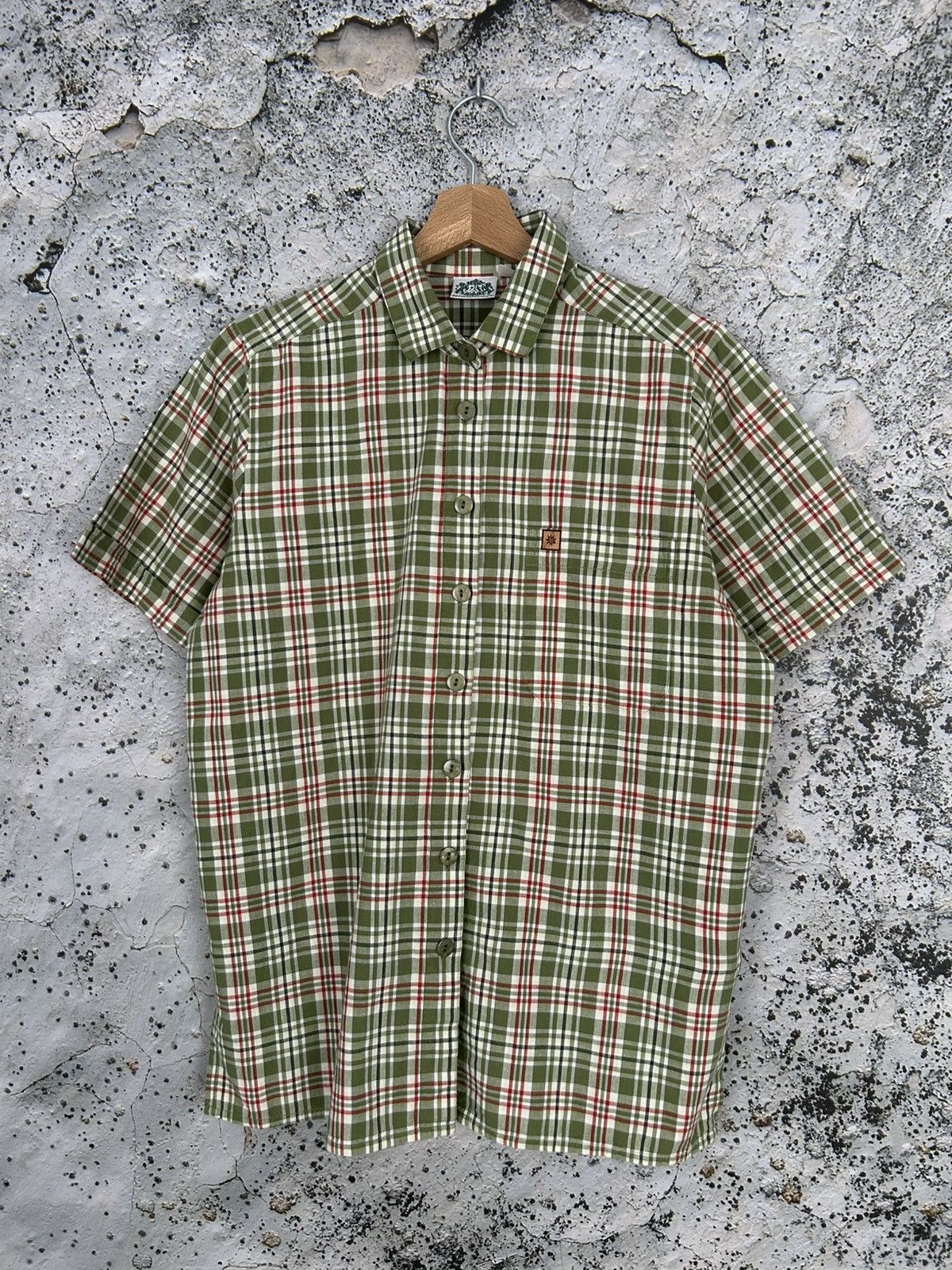 Vintage Vintage Green Short Sleeve Shirt Streetwear Skate Baggy Rap Size US M / EU 48-50 / 2 - 1 Thumbnail