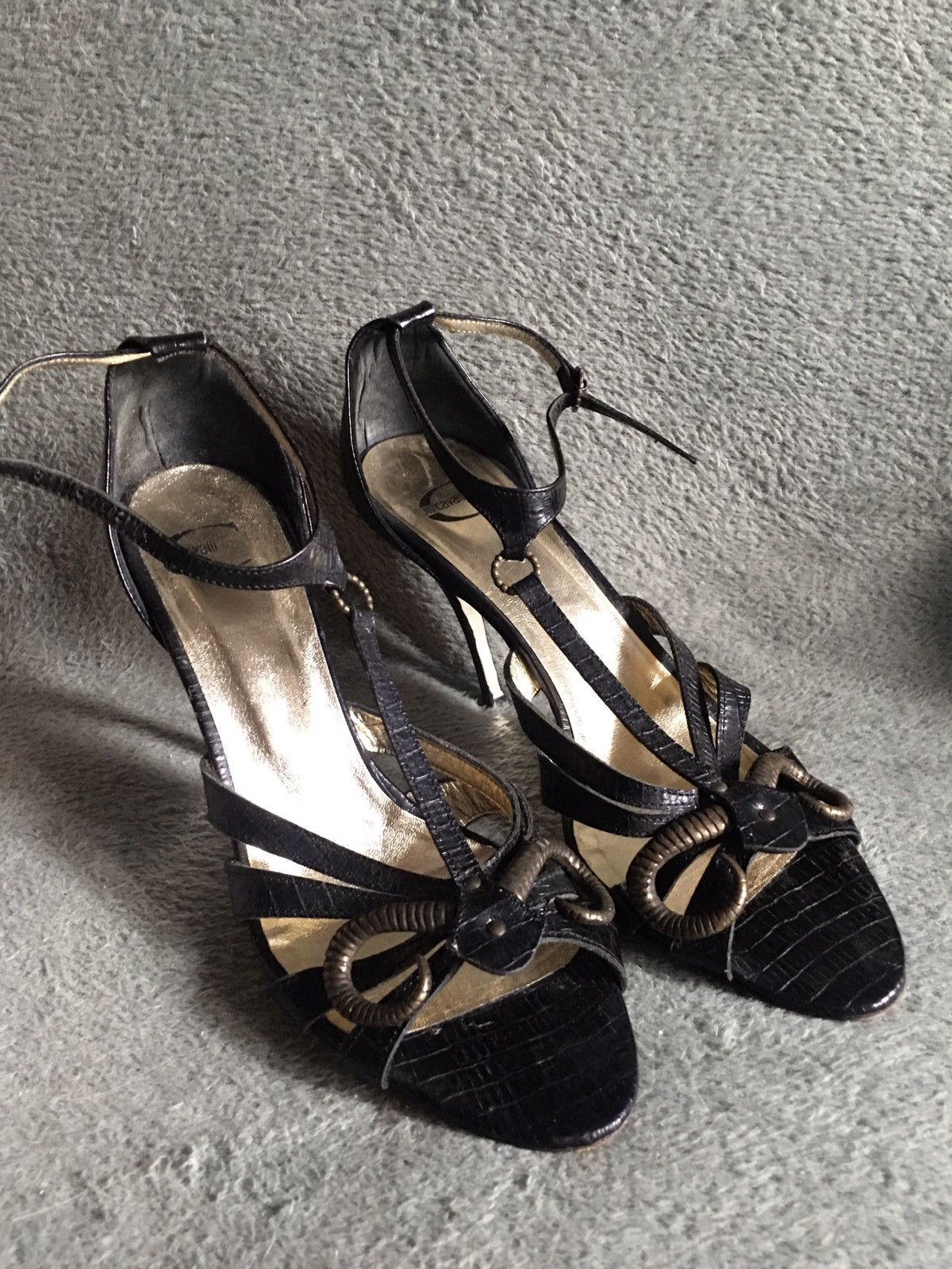 Just Cavalli × Roberto Cavalli Just Cavalli Embossed Leather T-strap Horn Detail Heels EU41 Size US 11 / IT 41 - 2 Thumbnail
